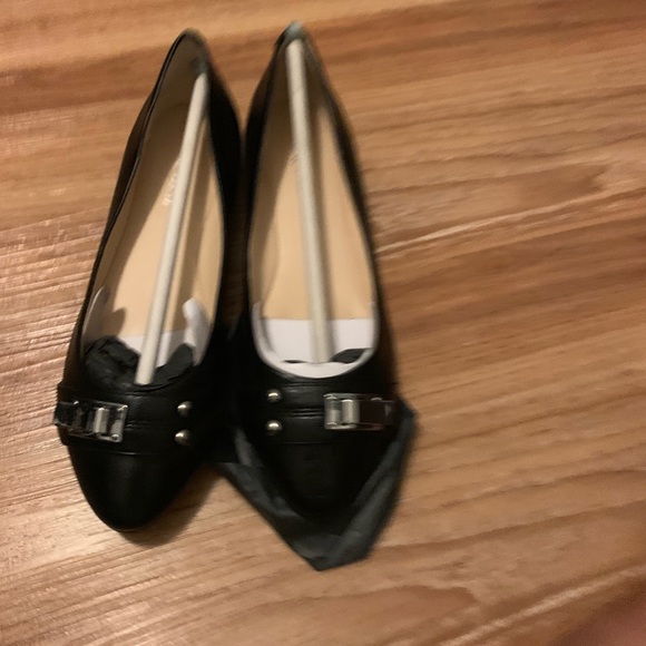 NWOT Nine West slip on shoes size 5 - Picture 2 of 5